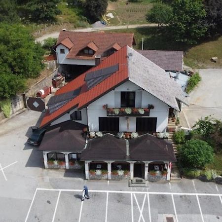 Holiday Home Manda Tounj Екстериор снимка